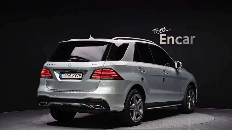 Mercedes-Benz GLE-Class