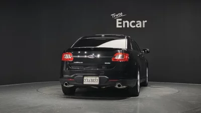 Ford TAURUS