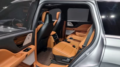 Lincoln AVIATOR
