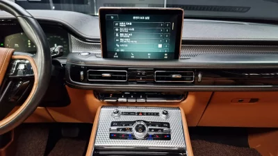 Lincoln AVIATOR