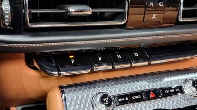 Lincoln AVIATOR
