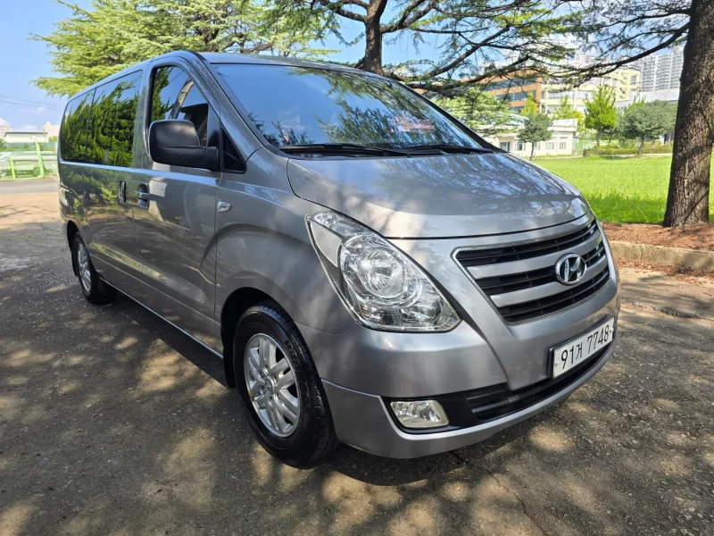 Hyundai Starex