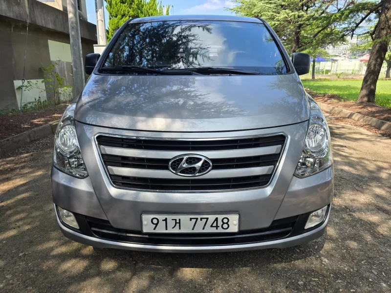 Hyundai Starex