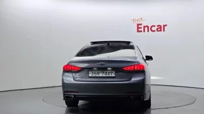 Hyundai Genesis