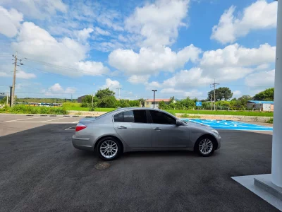 Hyundai Genesis