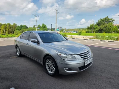 Hyundai Genesis