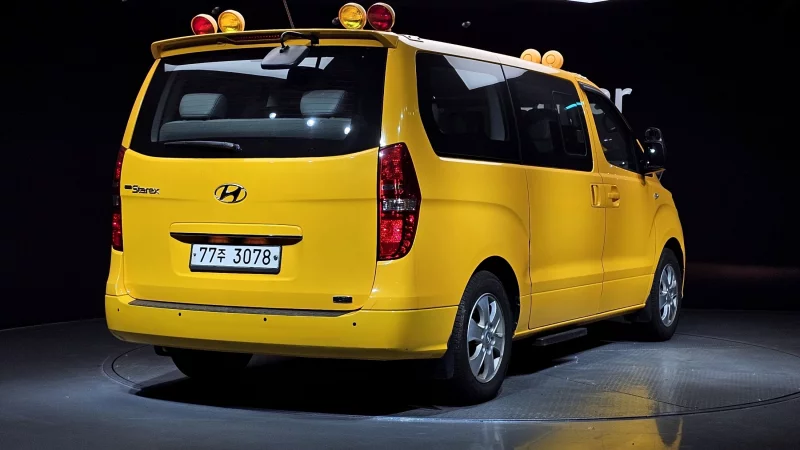 Hyundai Starex
