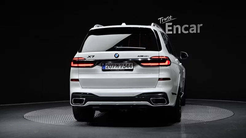 BMW X7