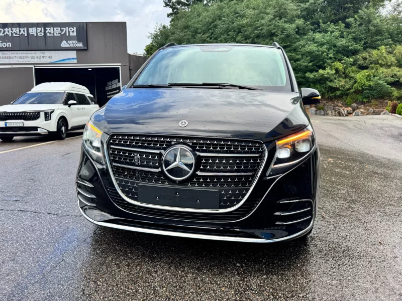 Mercedes-Benz V-Class