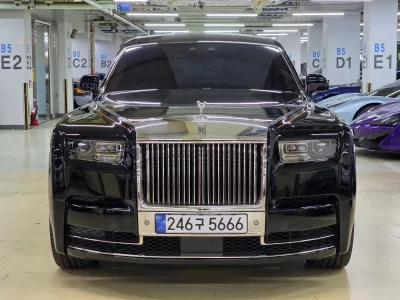 Rolls-Royce PHANTOM