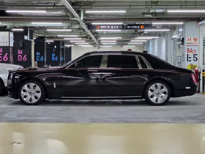 Rolls-Royce PHANTOM