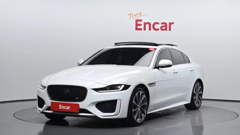 Jaguar XE