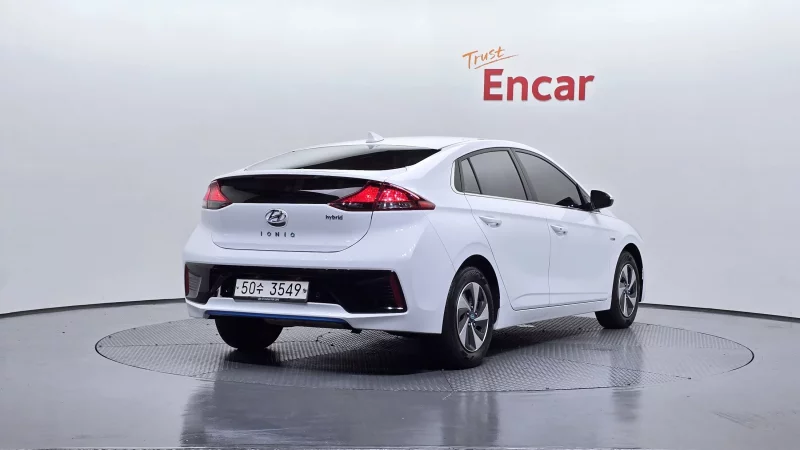 Hyundai Ioniq