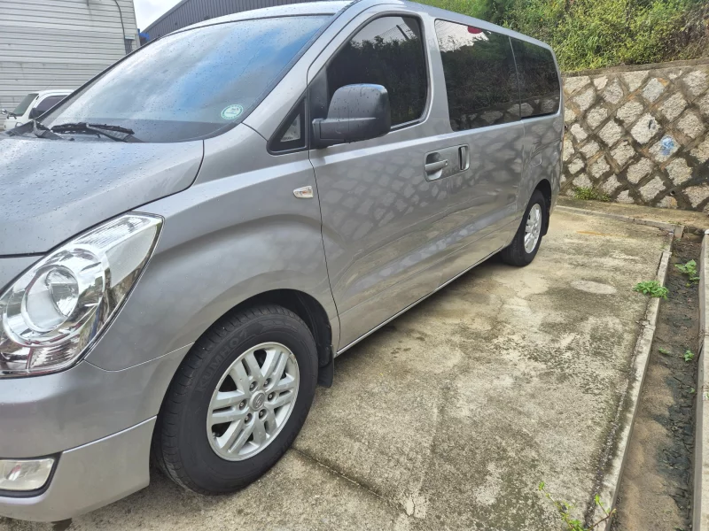 Hyundai Grand Starex