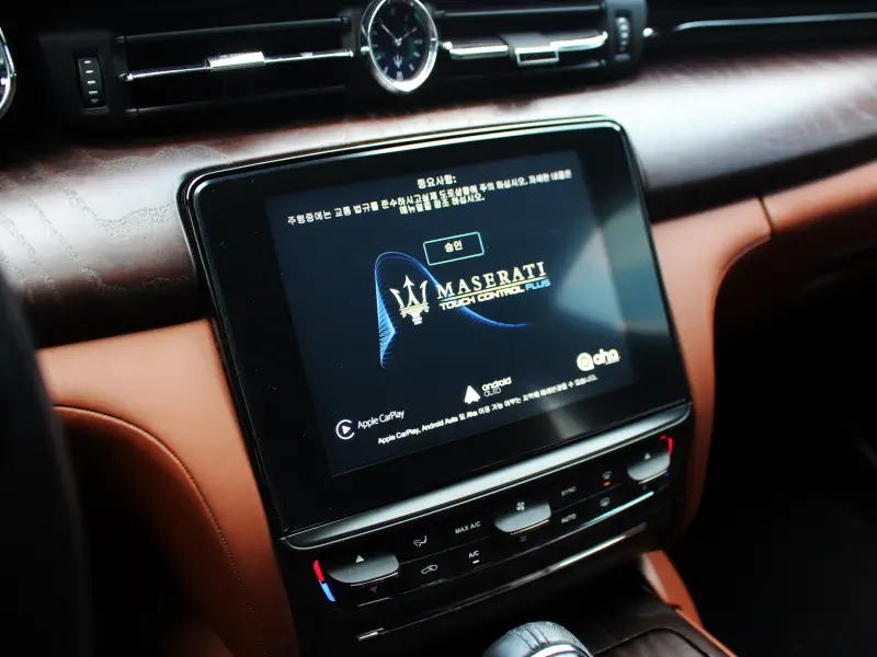 Maserati Quattroporte