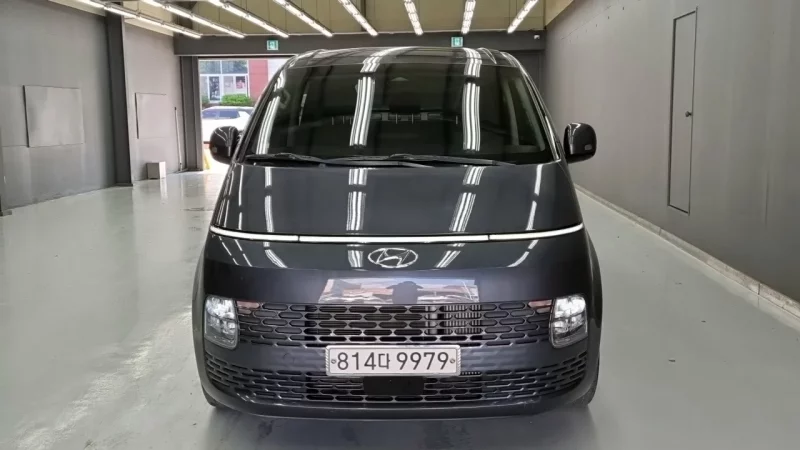 Hyundai Staria
