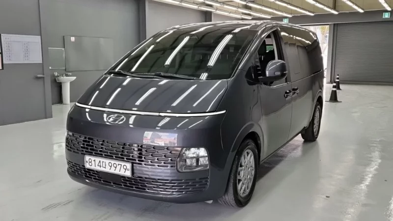 Hyundai Staria
