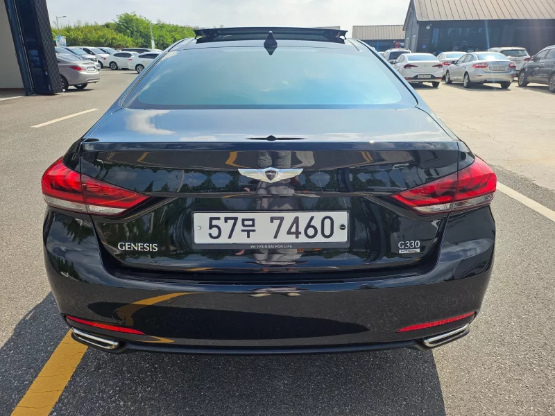 Hyundai Genesis