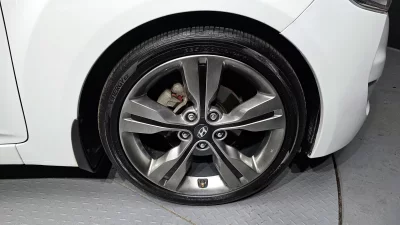Hyundai Veloster