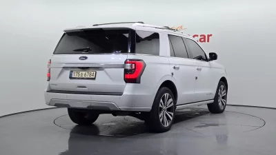 Ford EXPEDITION