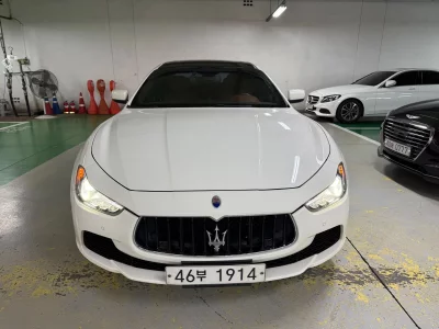 Maserati GHIBLI