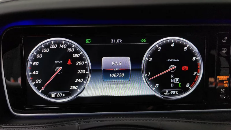 Mercedes-Benz S-Class