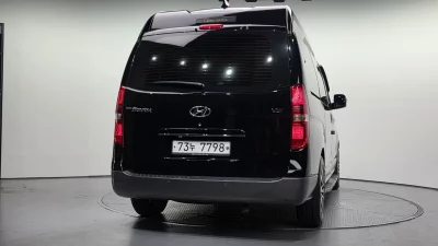 Hyundai Starex
