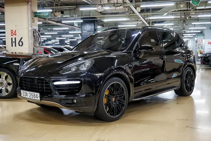 Porsche CAYENNE