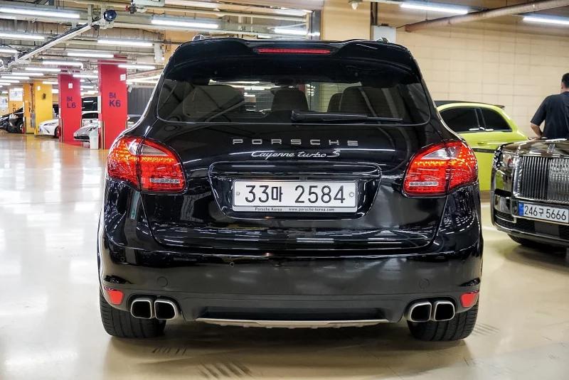 Porsche CAYENNE