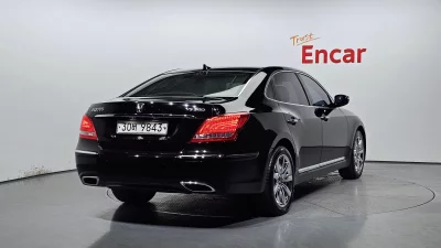 Hyundai Equus