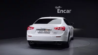 Maserati GHIBLI