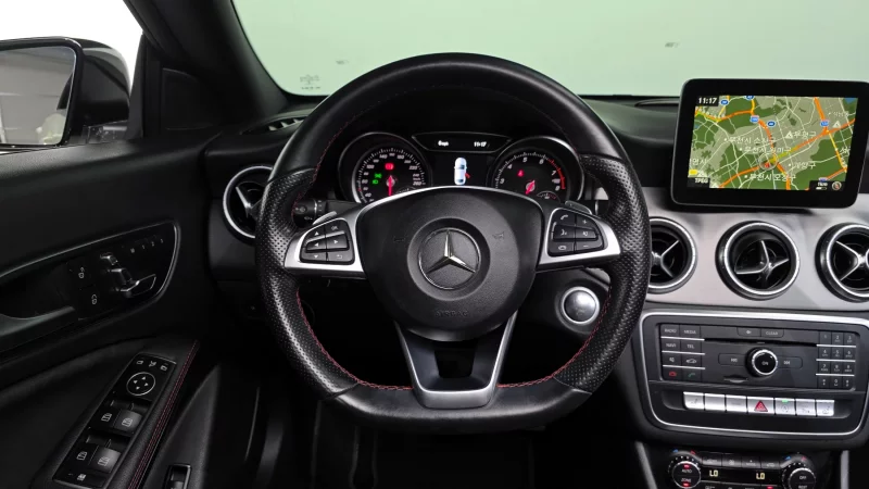 Mercedes-Benz CLA-Class
