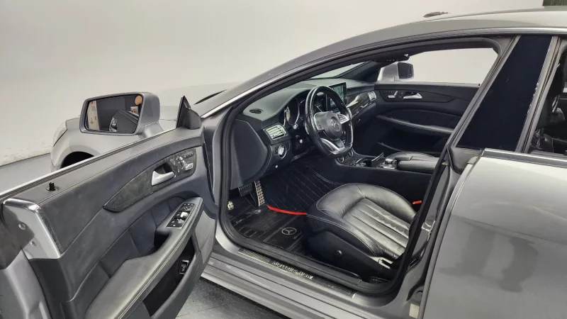 Mercedes-Benz CLS-Class