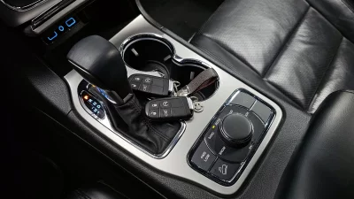 Jeep CHEROKEE