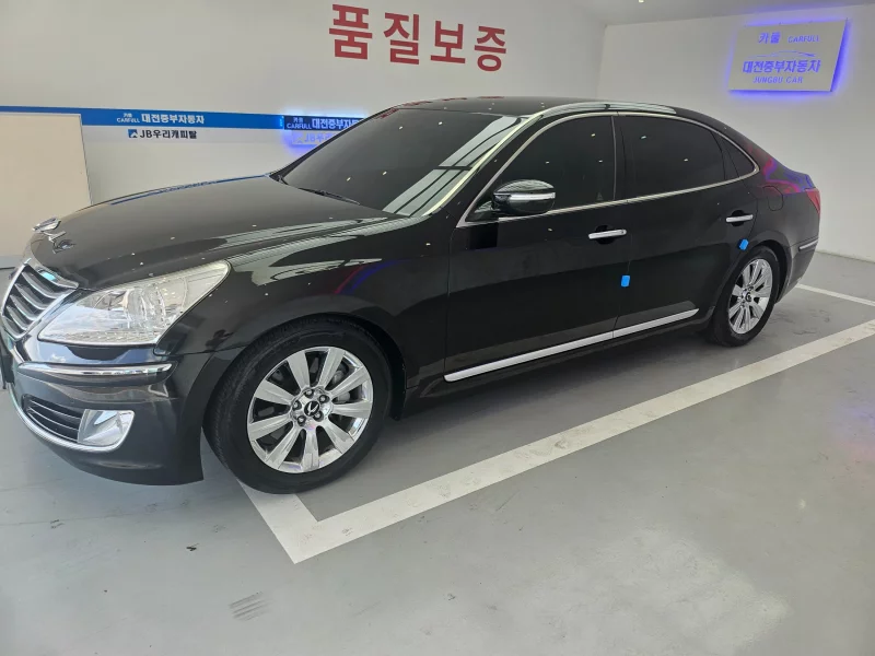 Hyundai Equus