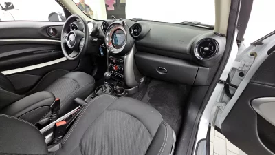 MINI Paceman