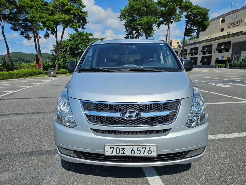 Hyundai Starex