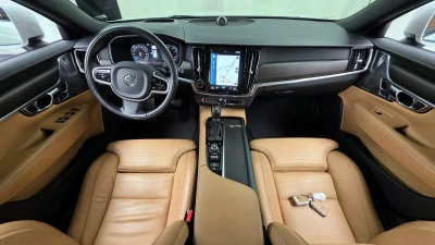 Volvo V90