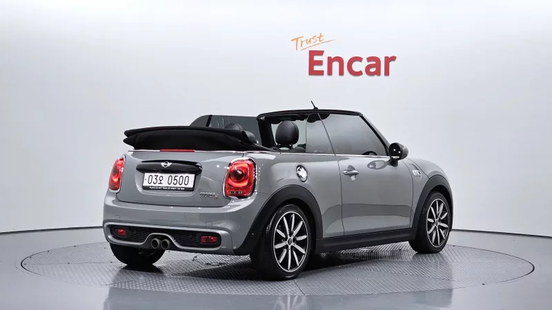 MINI Cooper Convertible
