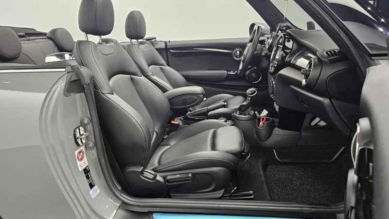 MINI Cooper Convertible