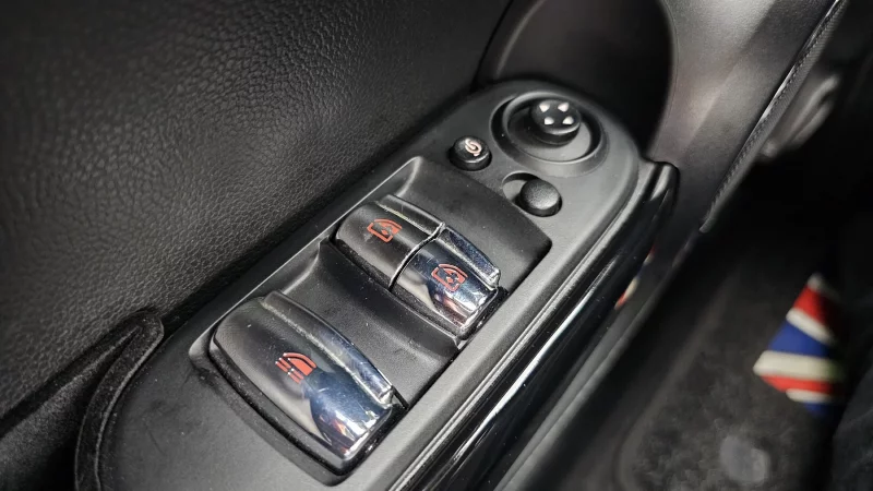 MINI Cooper Convertible