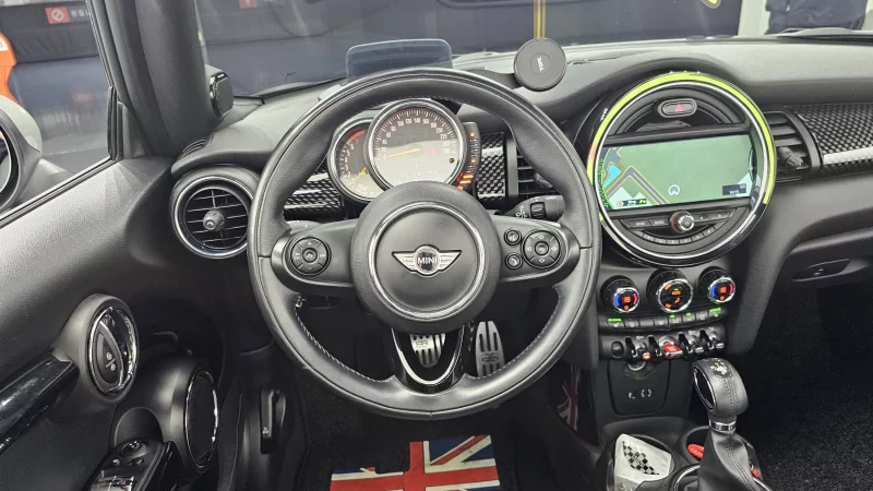 MINI Cooper Convertible