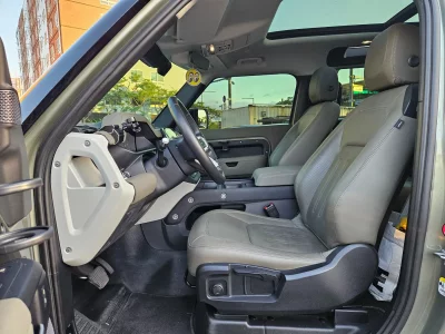 Land Rover DEFENDER