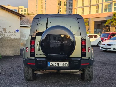 Land Rover DEFENDER