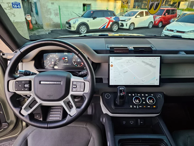 Land Rover DEFENDER