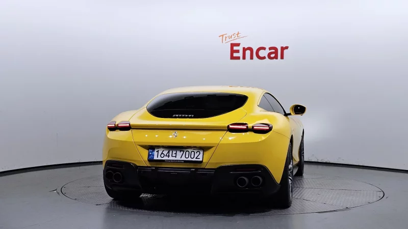 Ferrari ROMA