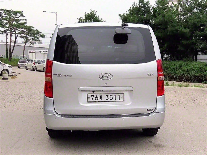 Hyundai Starex