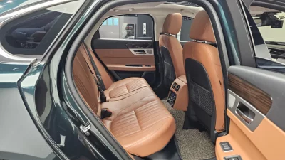 Jaguar XF