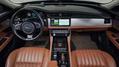 Jaguar XF