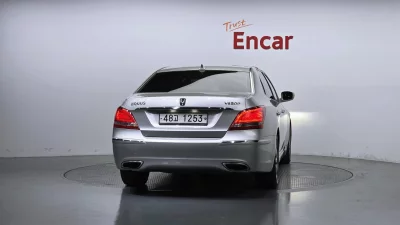 Hyundai Equus